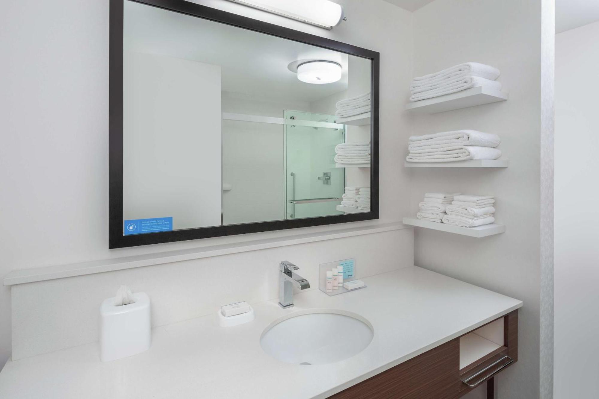 Hampton Inn & Suites San Diego Airport Liberty Station Kültér fotó